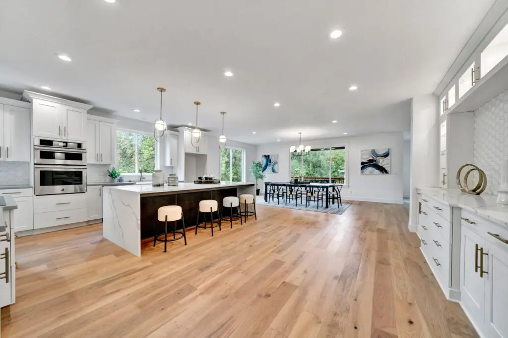 Portland Flooring, Installation, Kitchen Remodel, Countertops, Hardwood Flooring, Tile Backsplash